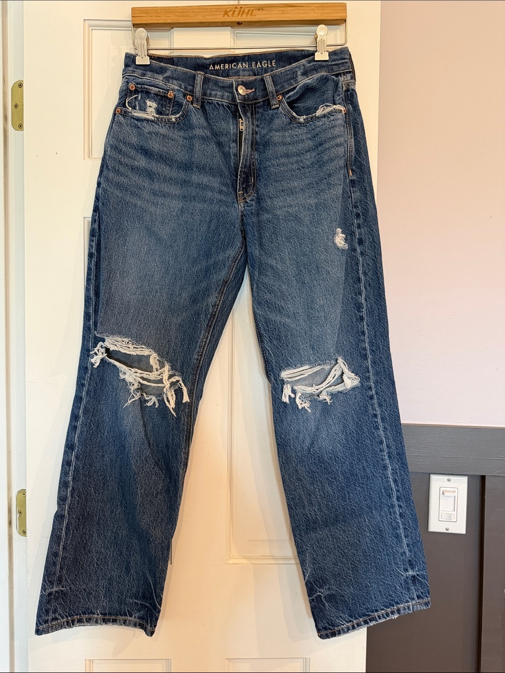 American Eagle Outfitters women’s Distressed Blue Jeans